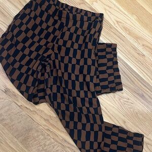 Old Navy Checkered Playa pants